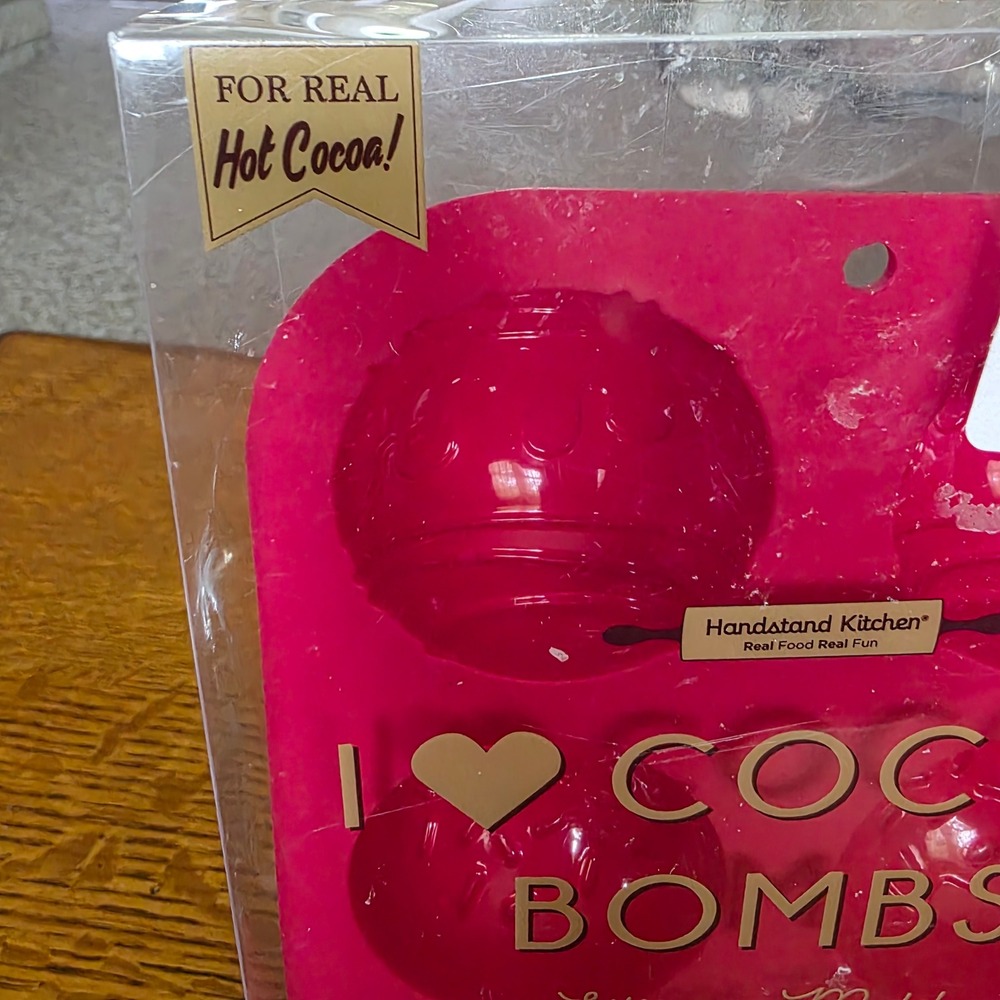 Handstand Kitchen I Love Cocoa Bombs Silicone Mold Red 6 Cavity BKS-HCBC8 NEW - Picture 2 of 6